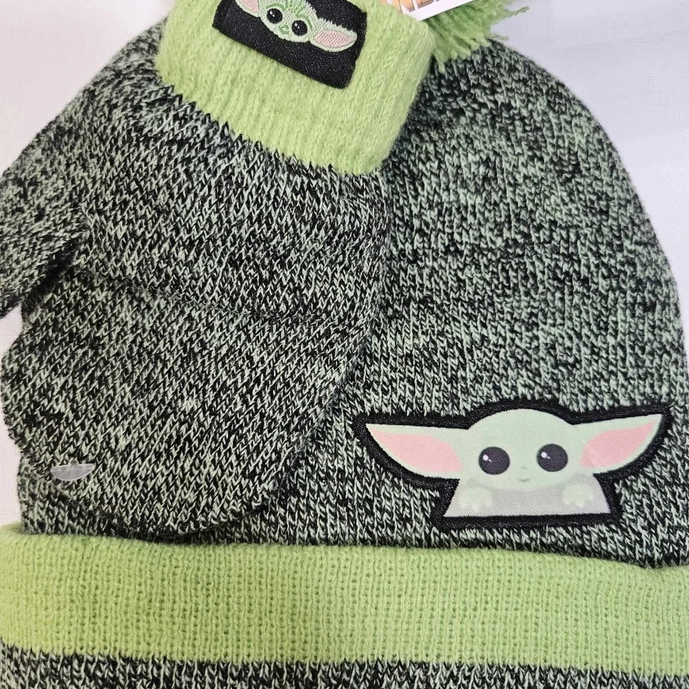 Baby Yoda Kids Hat Cap And‎ Gloves 2T-5T Disney Star Wars Warm Winter Snow Gear